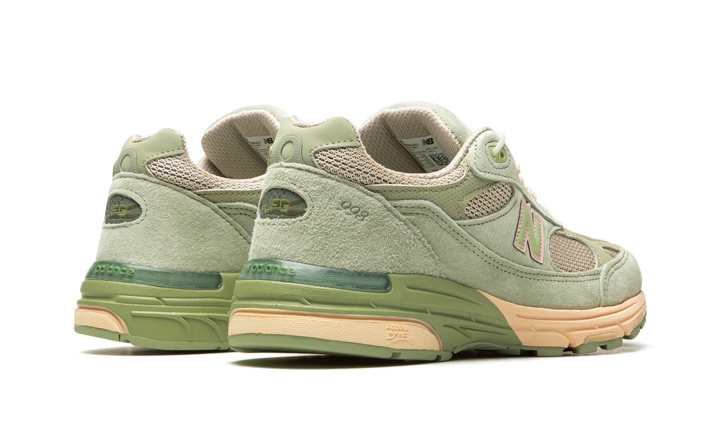 993 WMNS "Joe Freshgoods - Performance Art Sage" WR993JG1