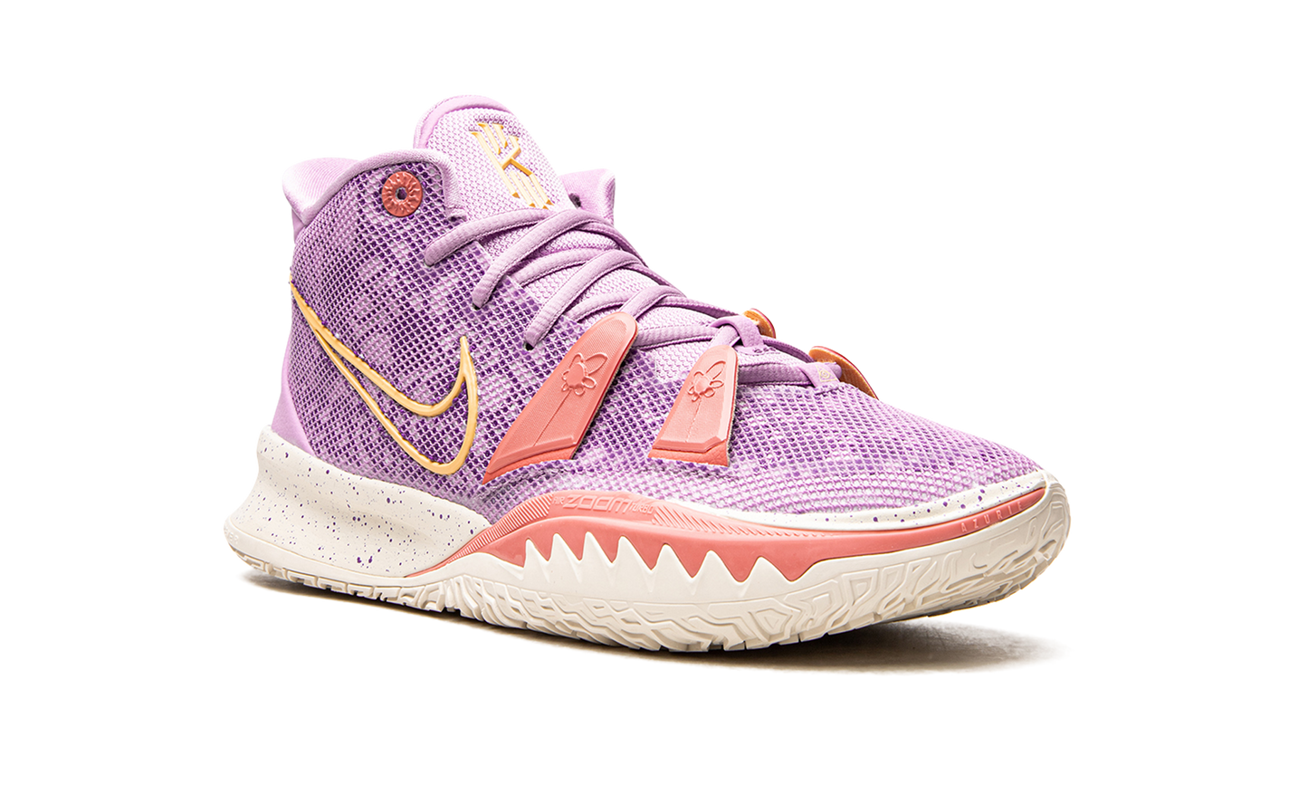 Kyrie 7 "Daughters" CQ9326 501