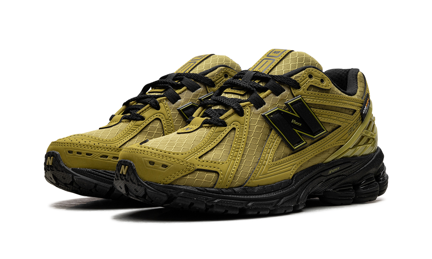 1906R "Cordura Marshland Black" M1906RWD