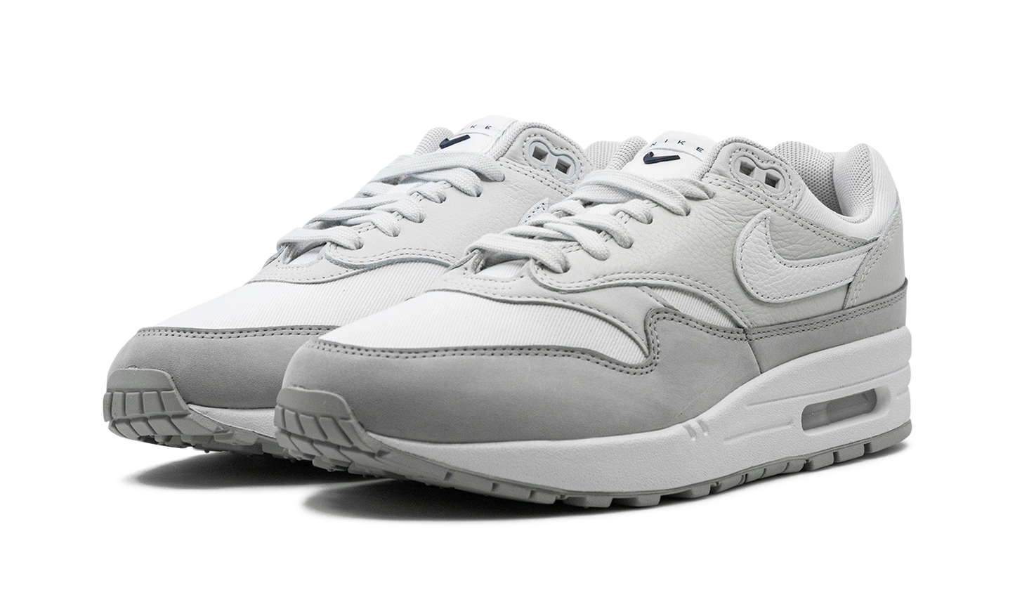 AIR MAX 1 '87 LX WMNS "Light Smoke Grey" FN0564 001