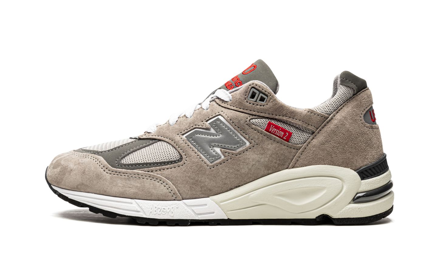 Made in US 990 v2 "Grey / Red" M990VS2