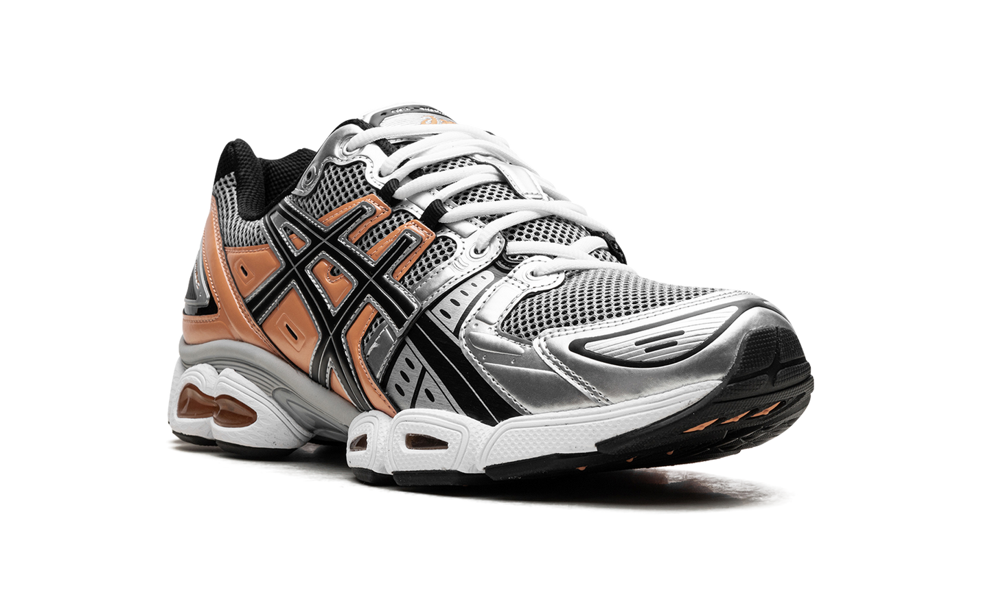 GEL-Nimbus 9 "Sheet Rock / Orange Lily" 1201A424 025