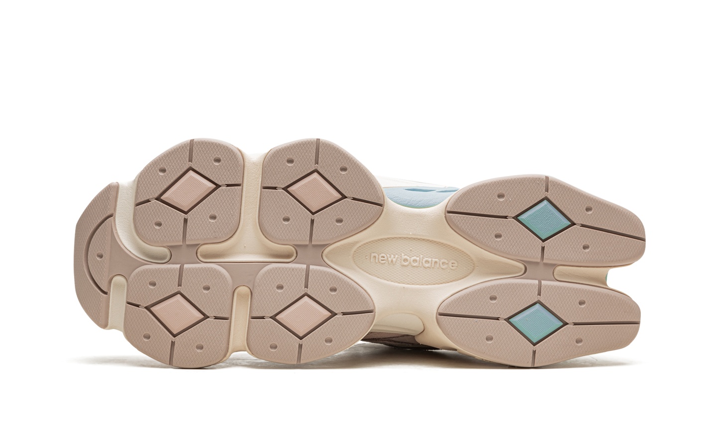 9060 "Ivory" U9060WCG