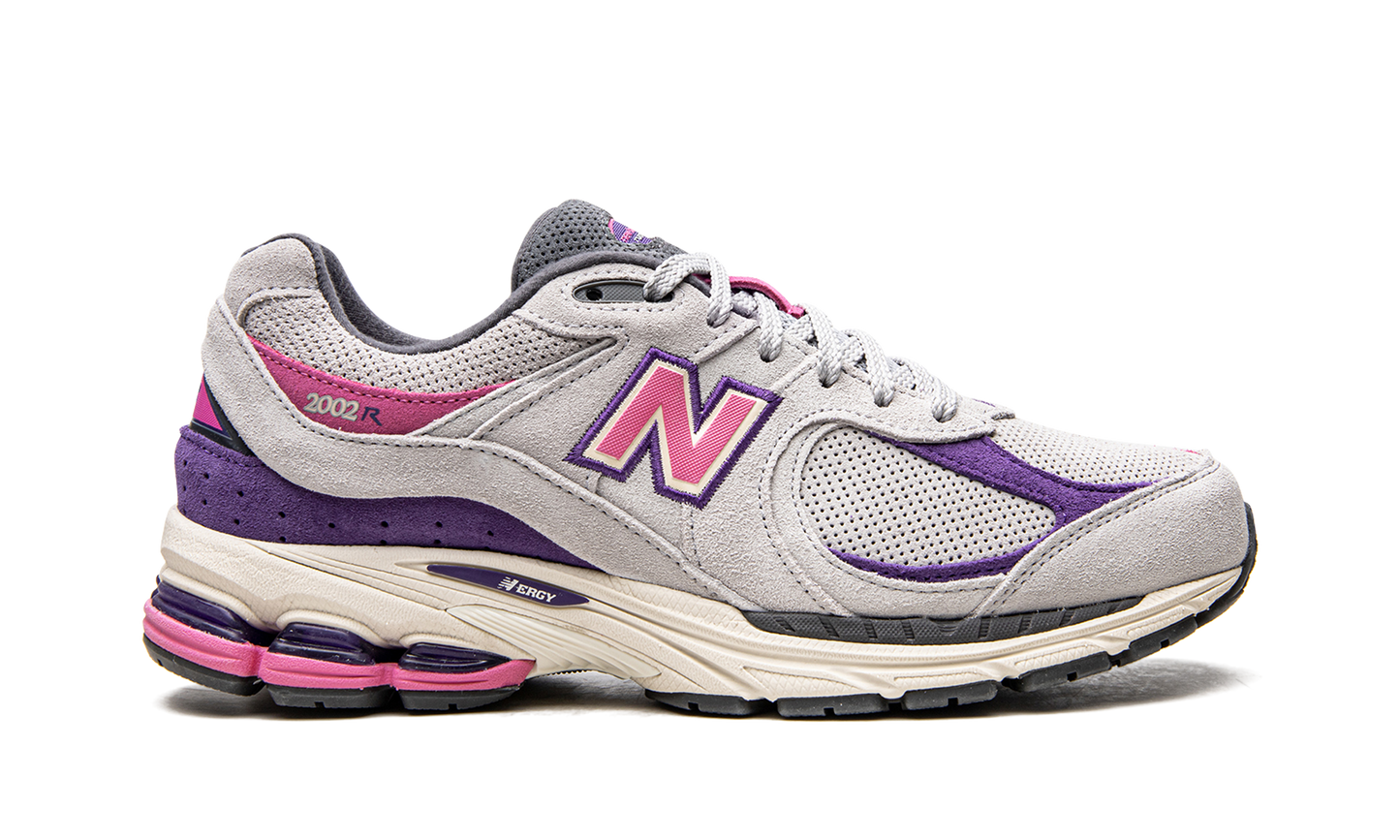 2002R "Rain Cloud" M2002RWB