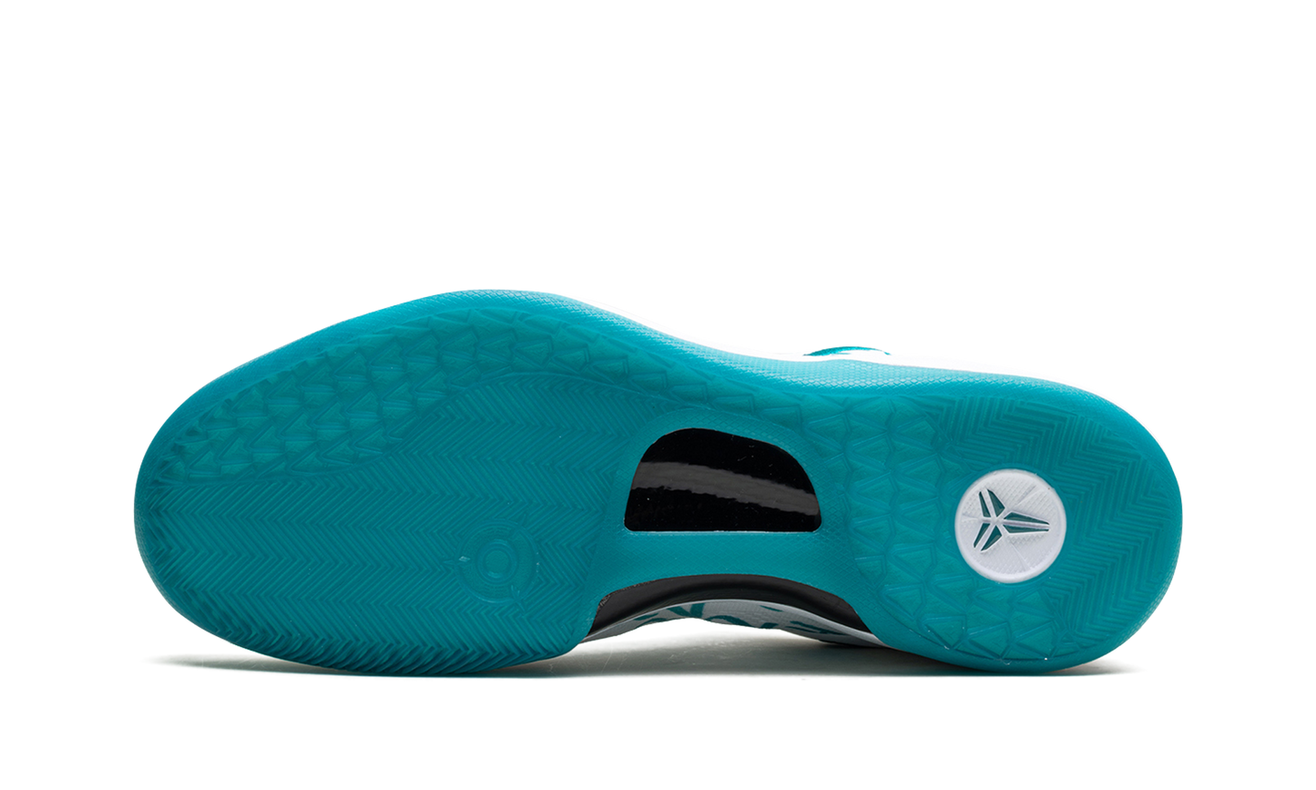 Kobe 8 Protro "Radiant Emerald" FQ3549 101