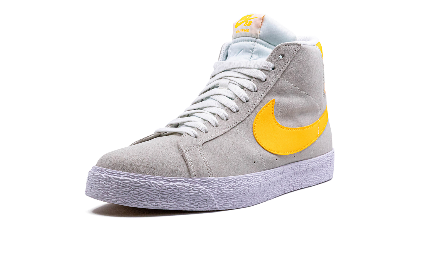 SB Blazer Mid "Laser Orange" 864349 110