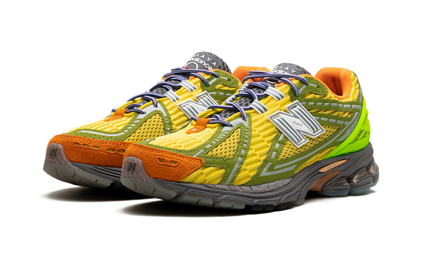 1906R "Action Bronson - Scorpius" M1906RBR