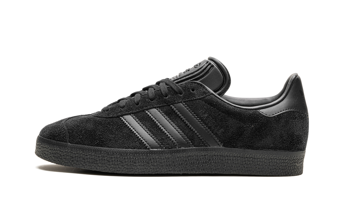 Gazelle "Triple Black" CQ2809