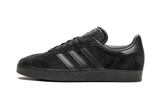 Gazelle "Triple Black" CQ2809