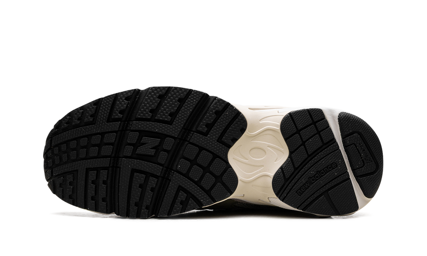 725v1 "Olivine Dark Moss" ML725UE