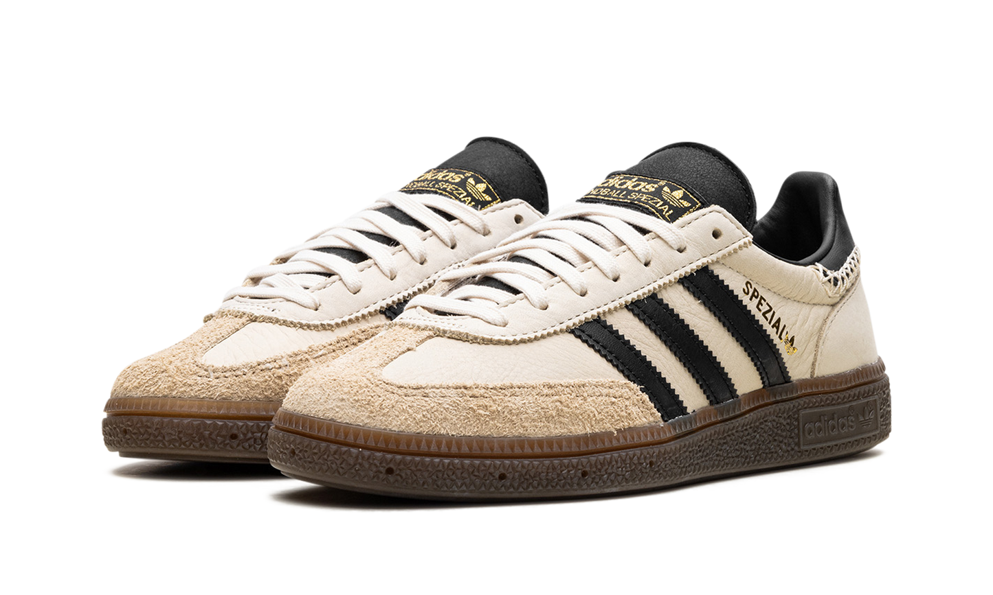 Handball Spezial WMNS "Wonder White Black" IE3698