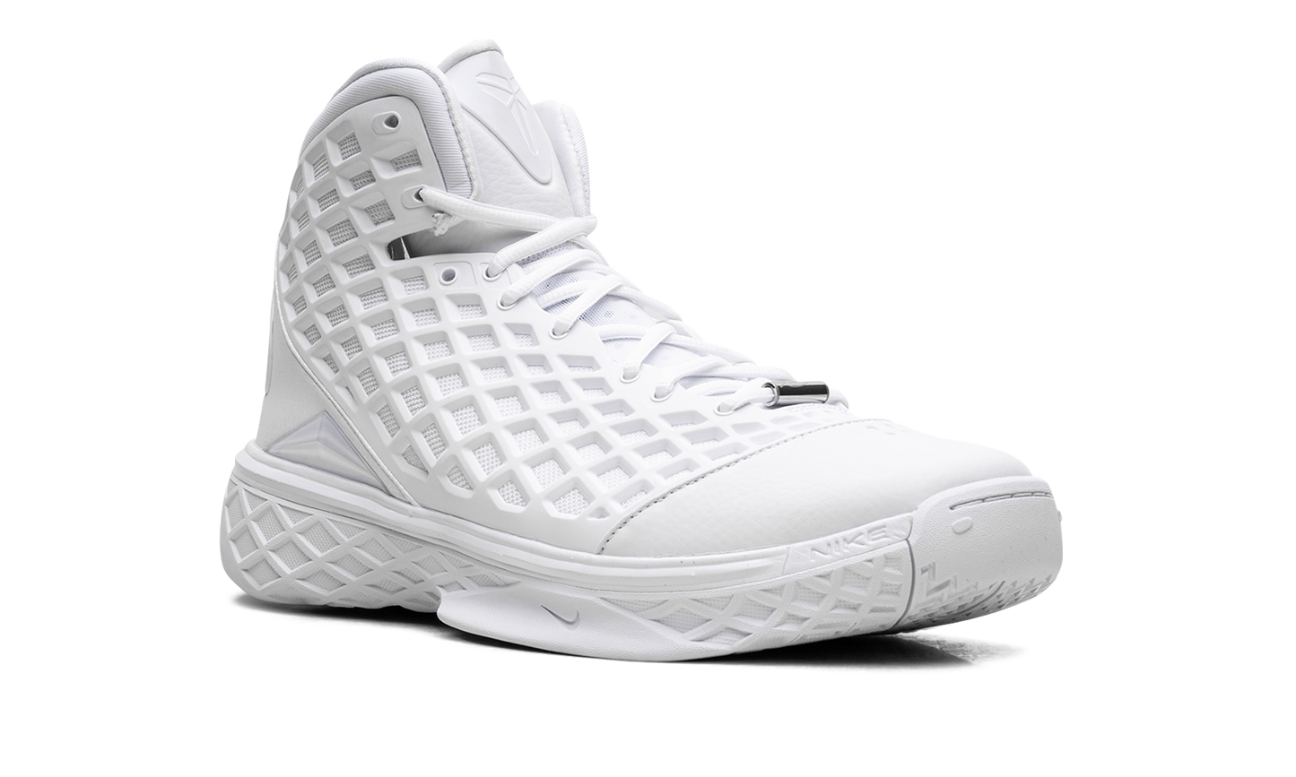 Kobe 3 "Protro Halo" HQ9153 100