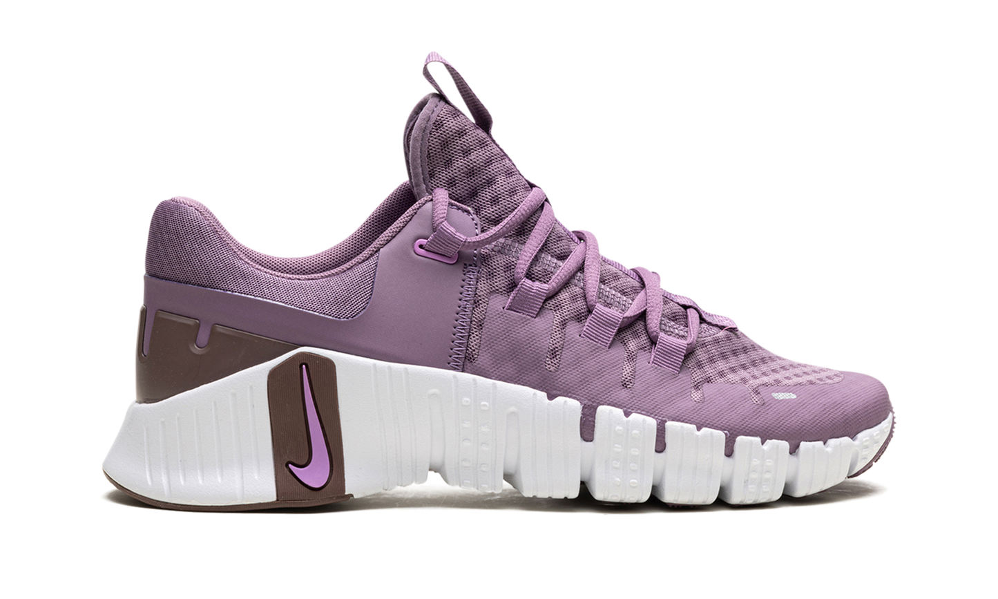 Free Metcon 5 WMNS "Violet Dust" DV3950 500