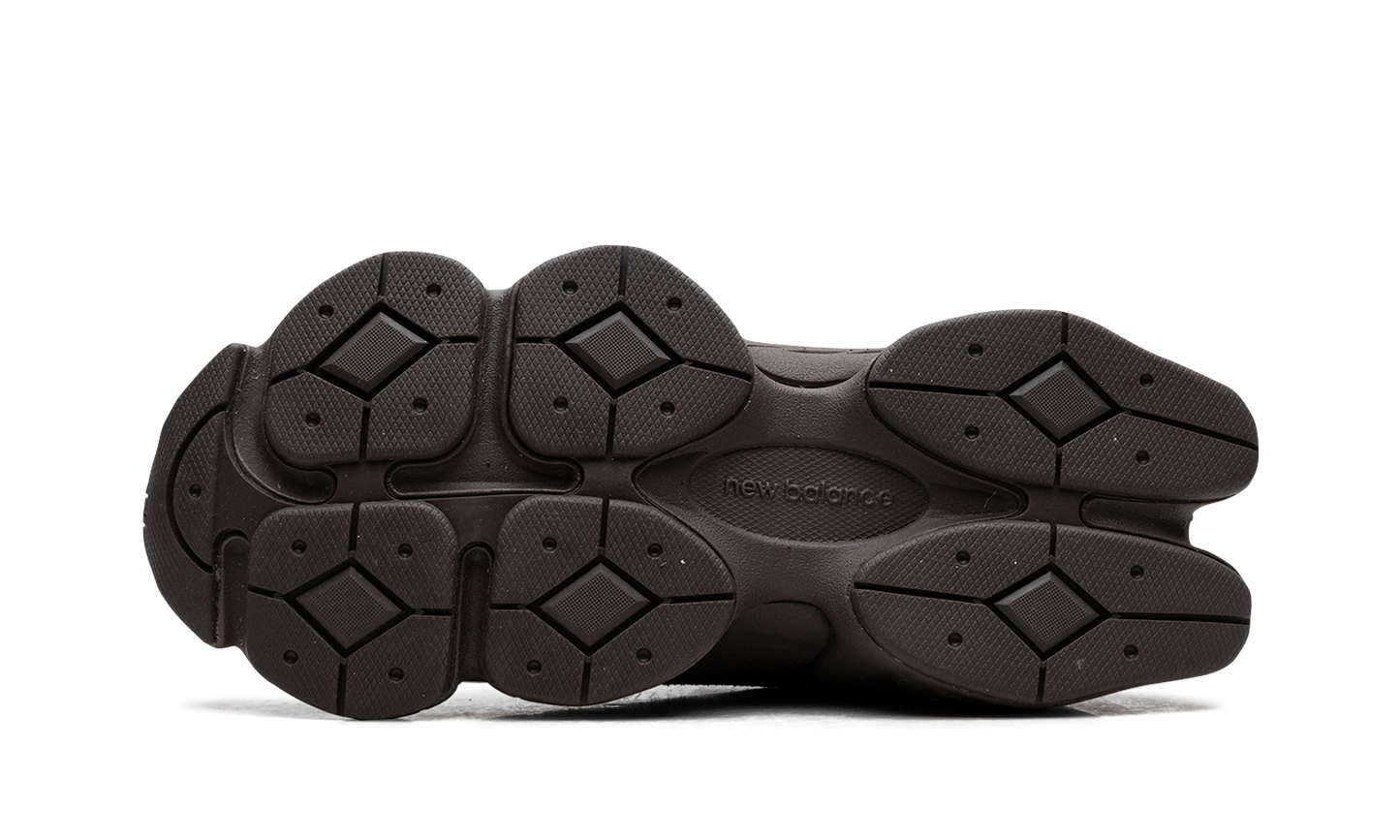 8040 "Brown" U8040UOA