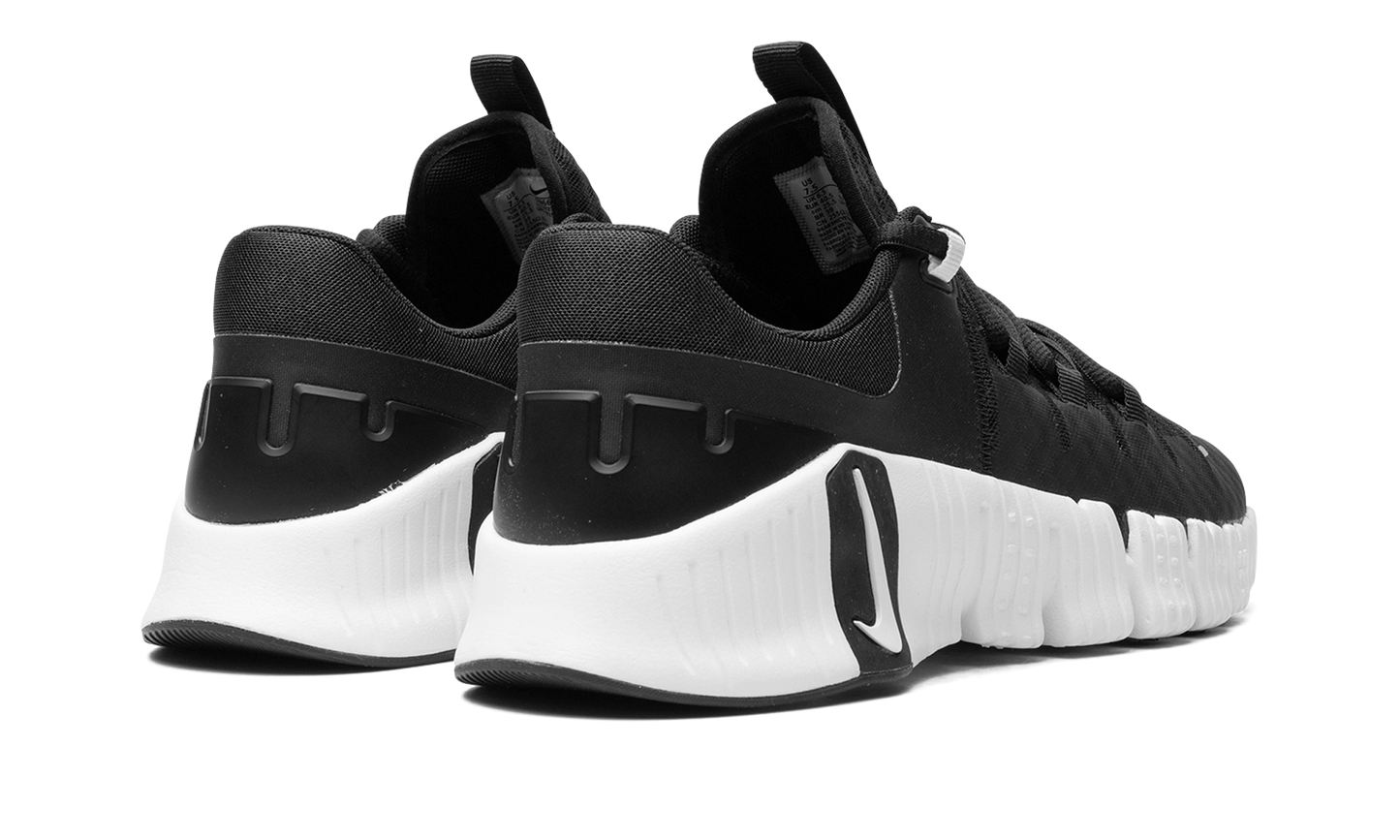 Free Metcon 5 TB "Black White" FN6616 002