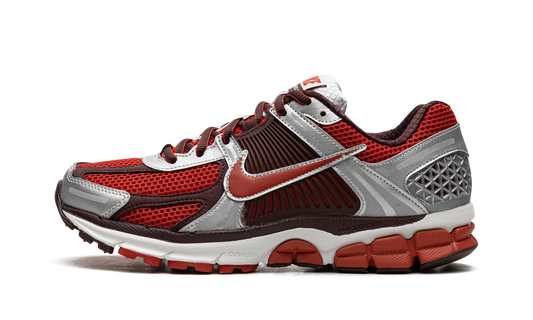 ZOOM VOMERO 5 WMNS "Team Red" FN7778 600