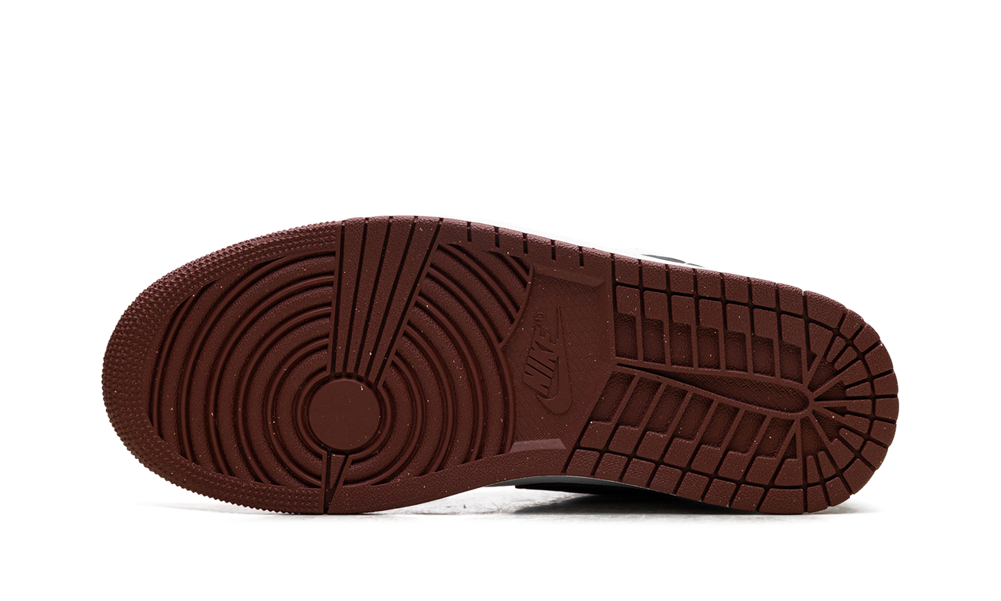 Jordan 1 Low SE "Dark Pony" HF3148 102