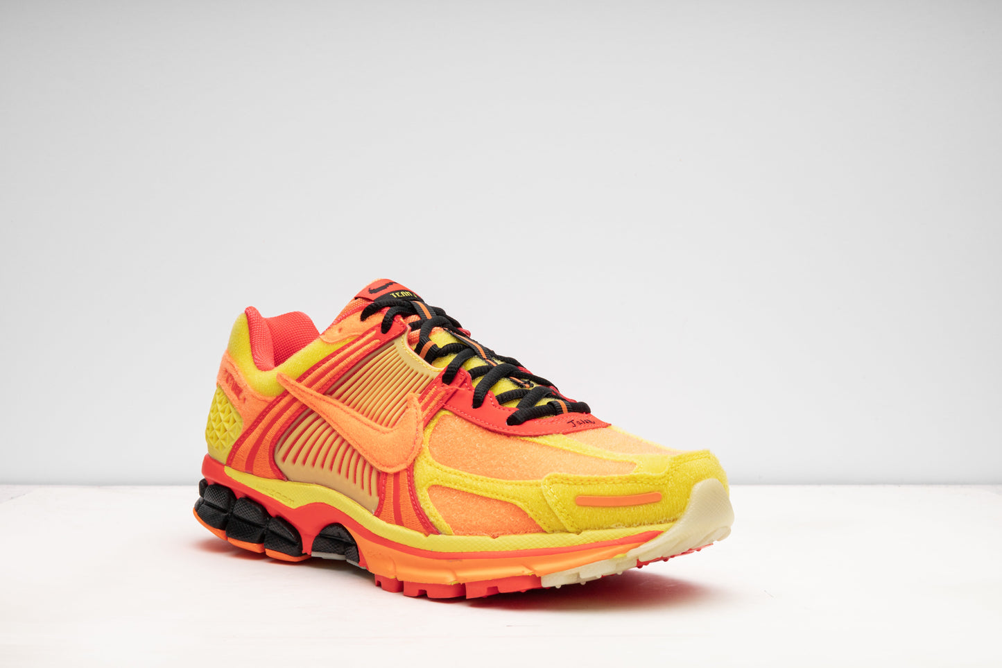 Zoom Vomero 5 "Doernbecher 2023" FD9711 602