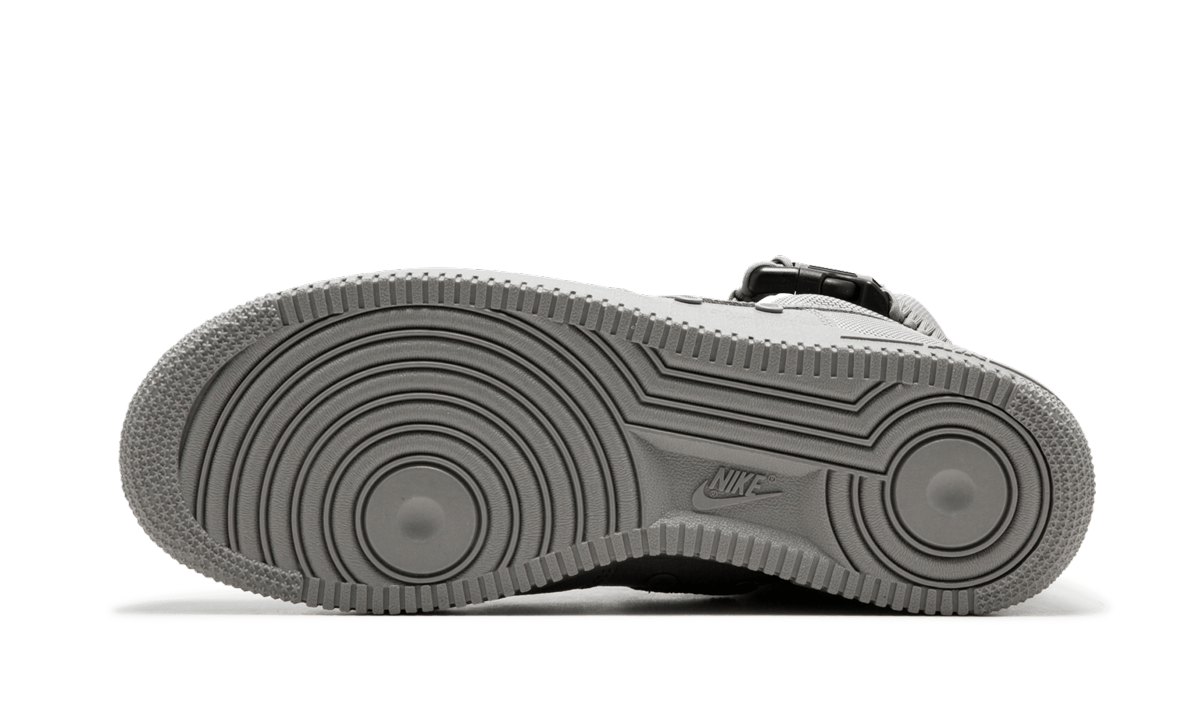 SF AF1 QS "Dust Grey" 903270 001