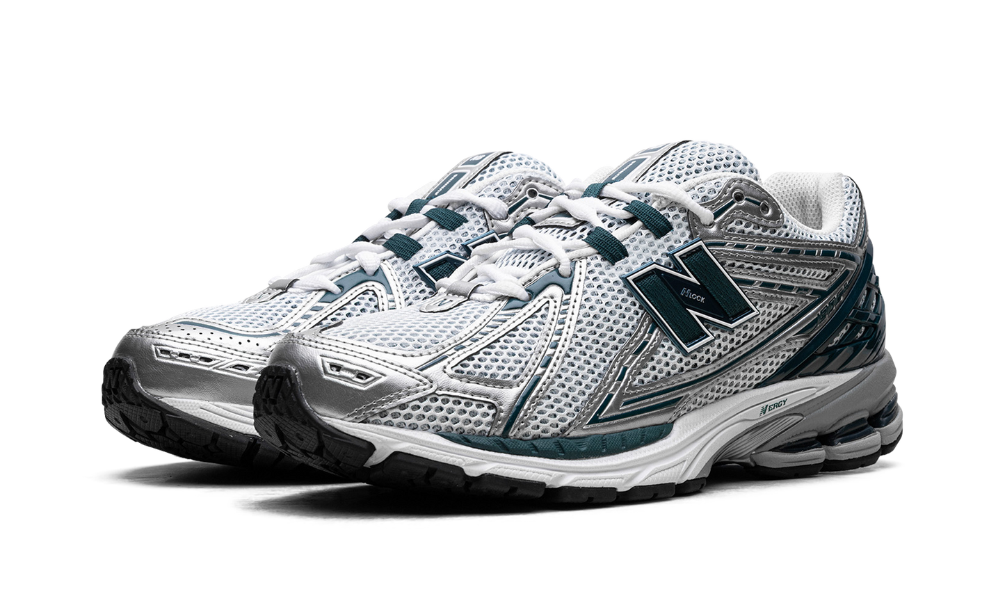 1906R "Silver Metallic Deep Ocean" U1906RCE