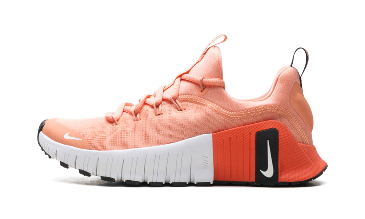Free Metcon 6 WMNS "Apricot" FJ7126 803