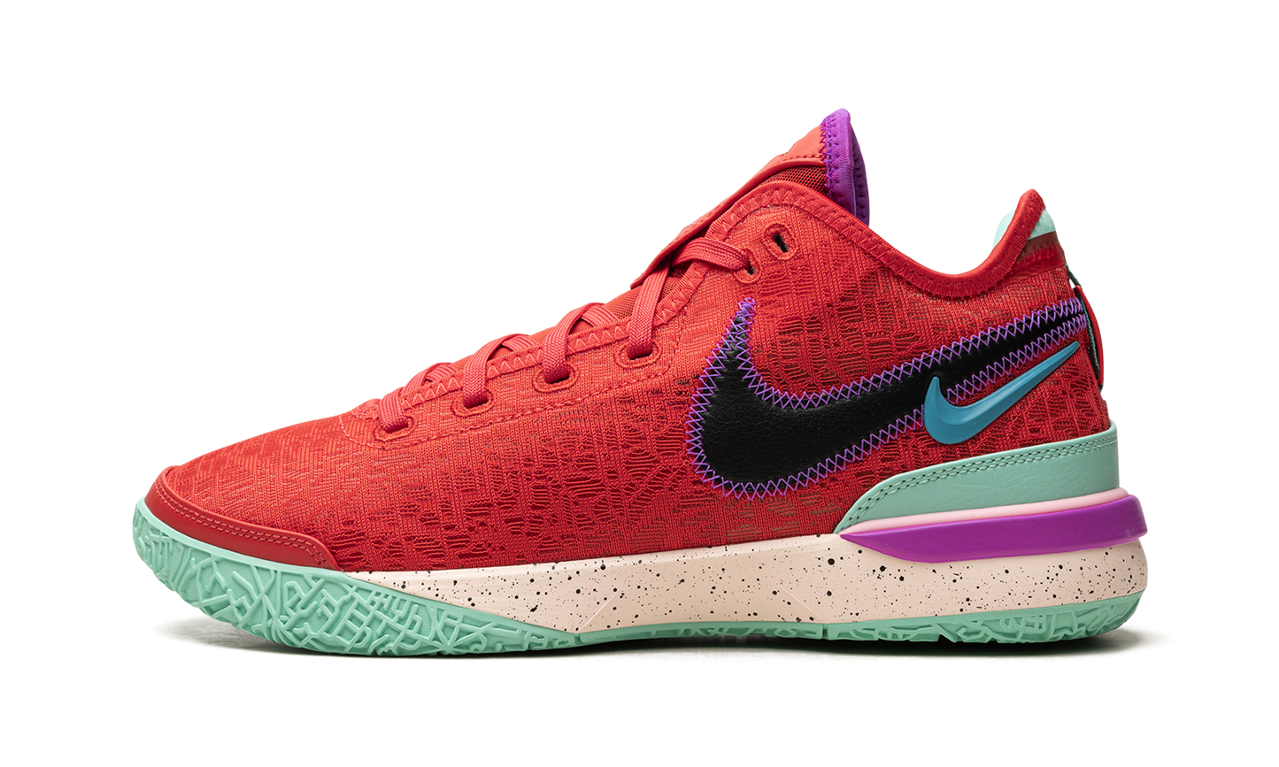 Lebron NXXT Gen "Trek Red" DR8788 600