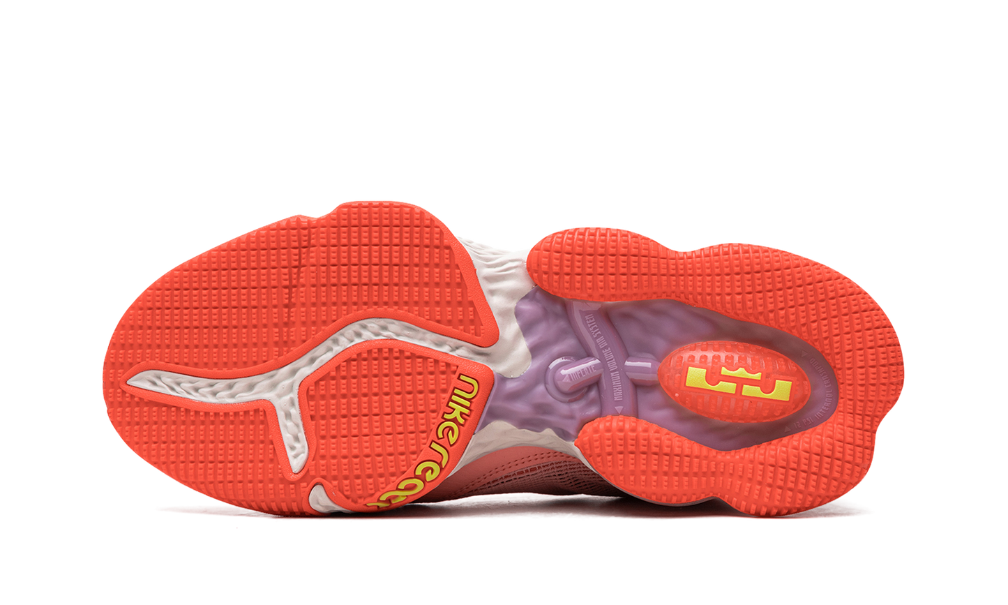 LEBRON XIX LOW "Atomic" DQ8344 600