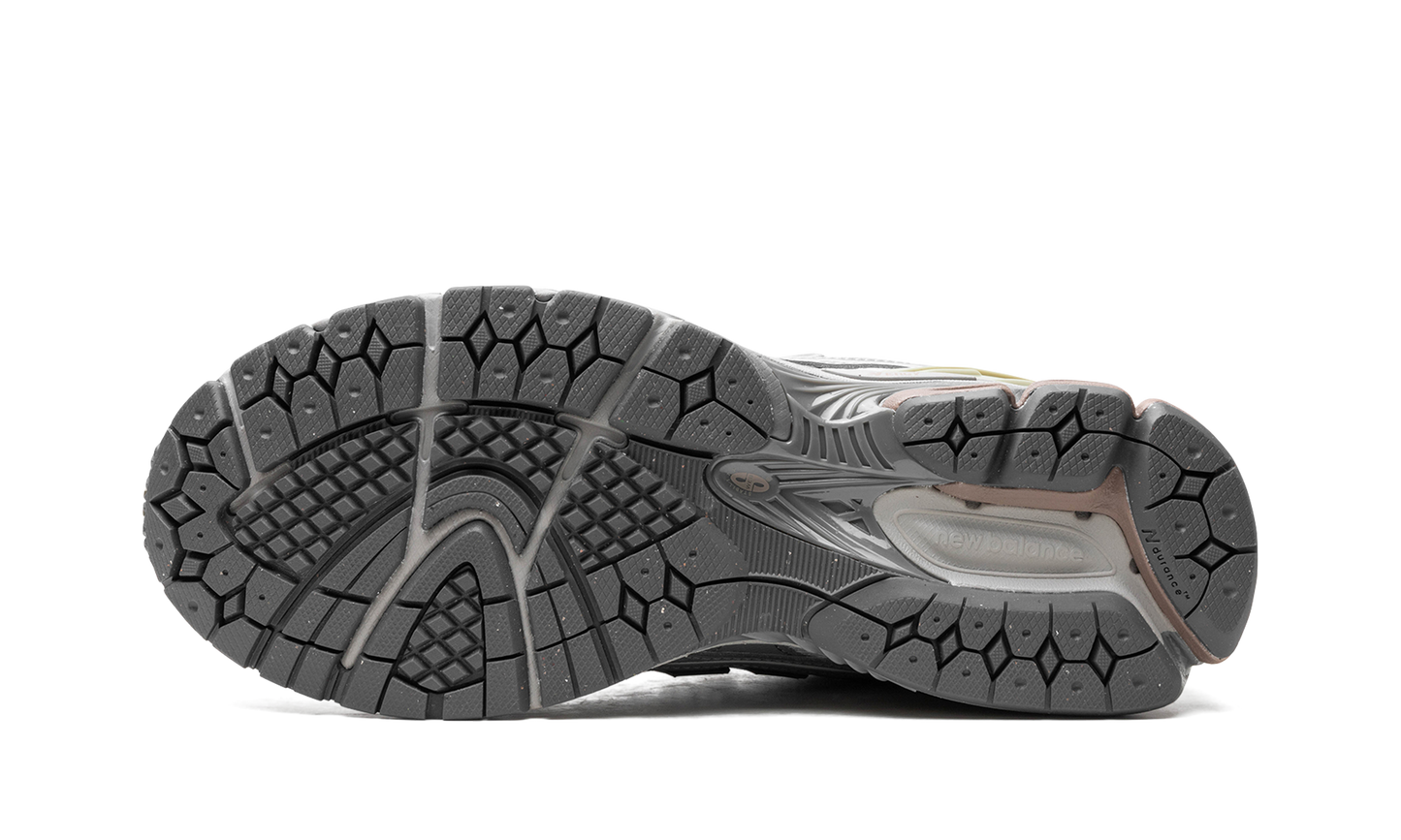 1906N "Grey / Olive" M1906NB