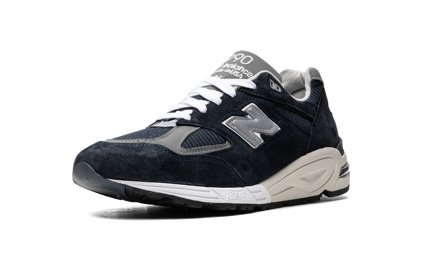 990V2 "Navy/White" M990NB2