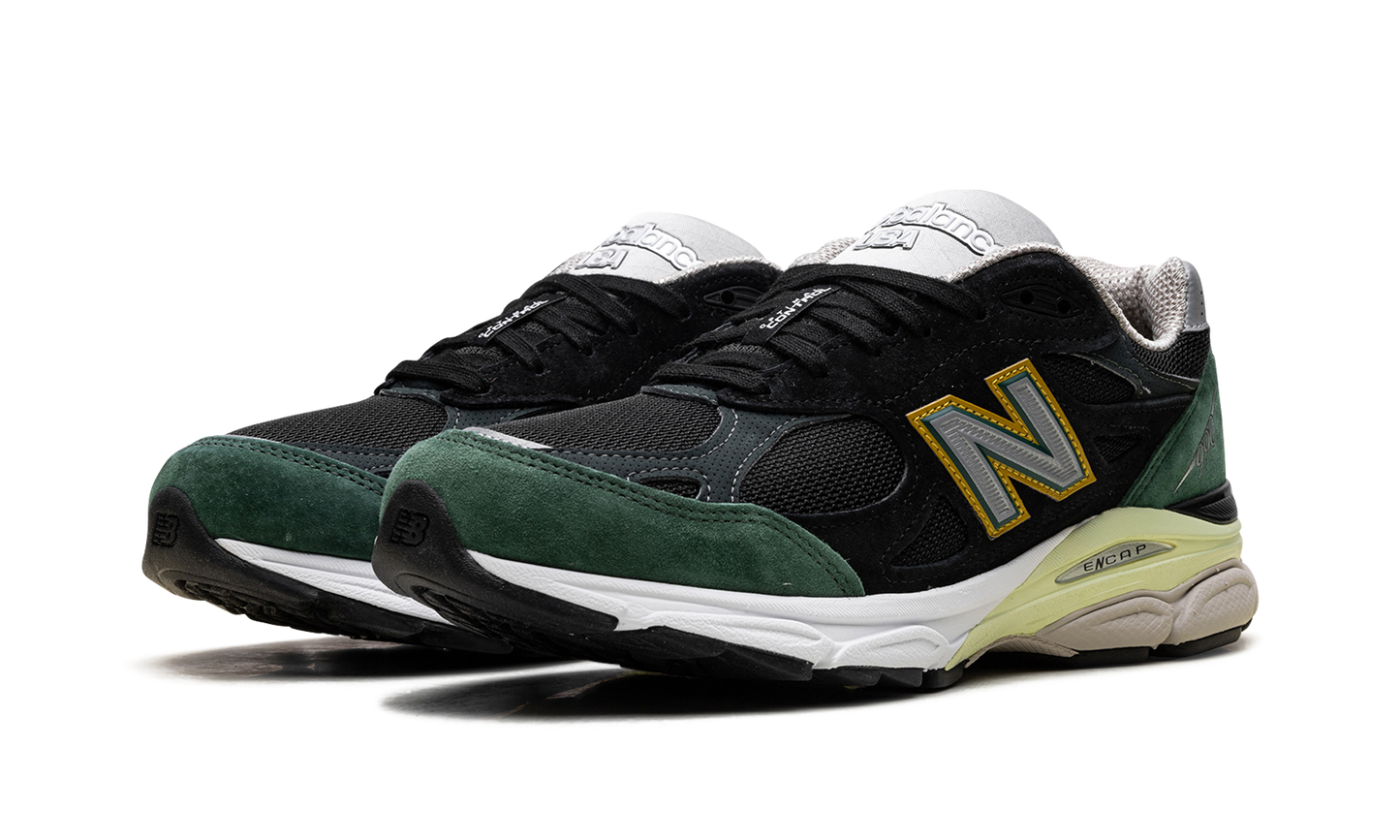 990v3 "Black / Green" M990CP3