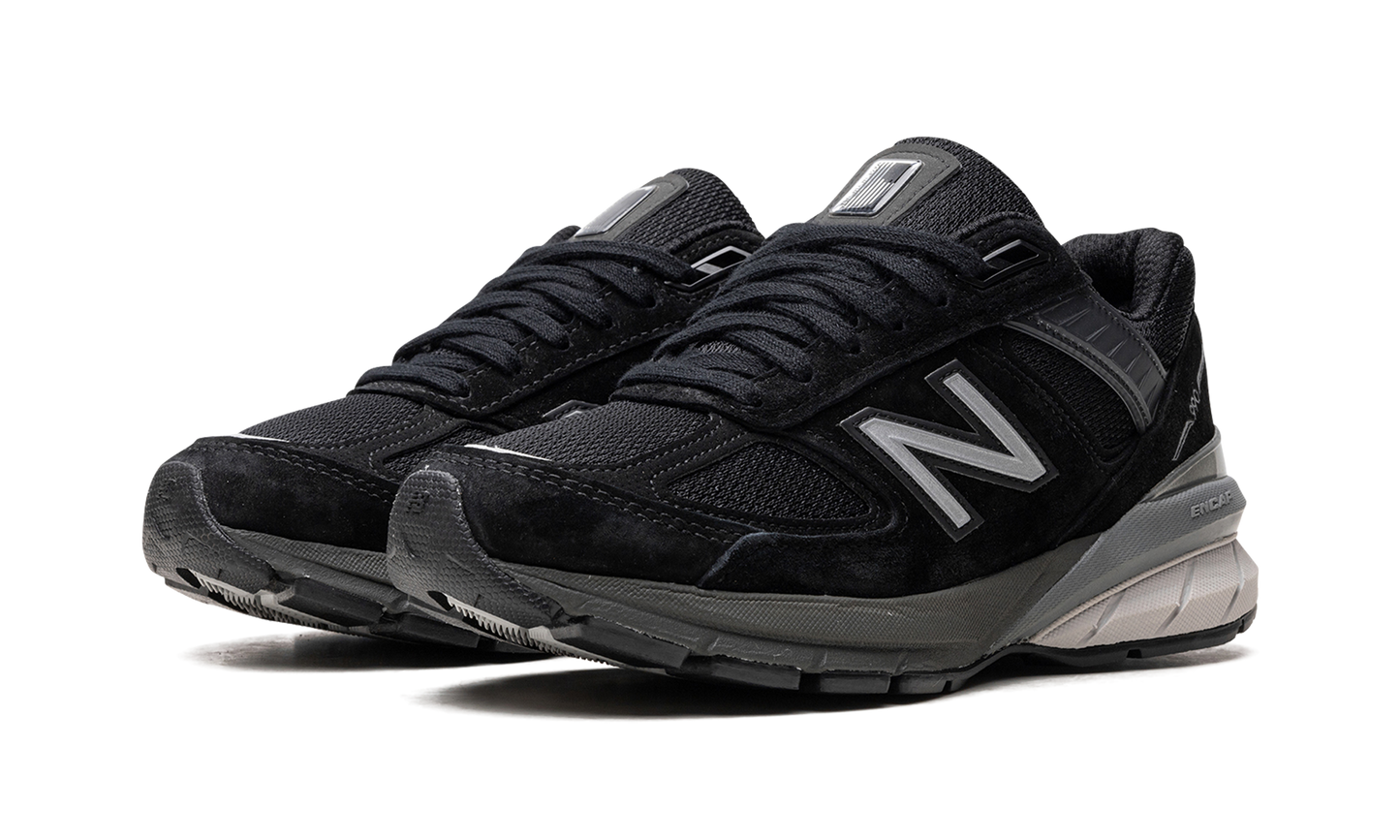 990v5 WMNS "Black / Silver"
