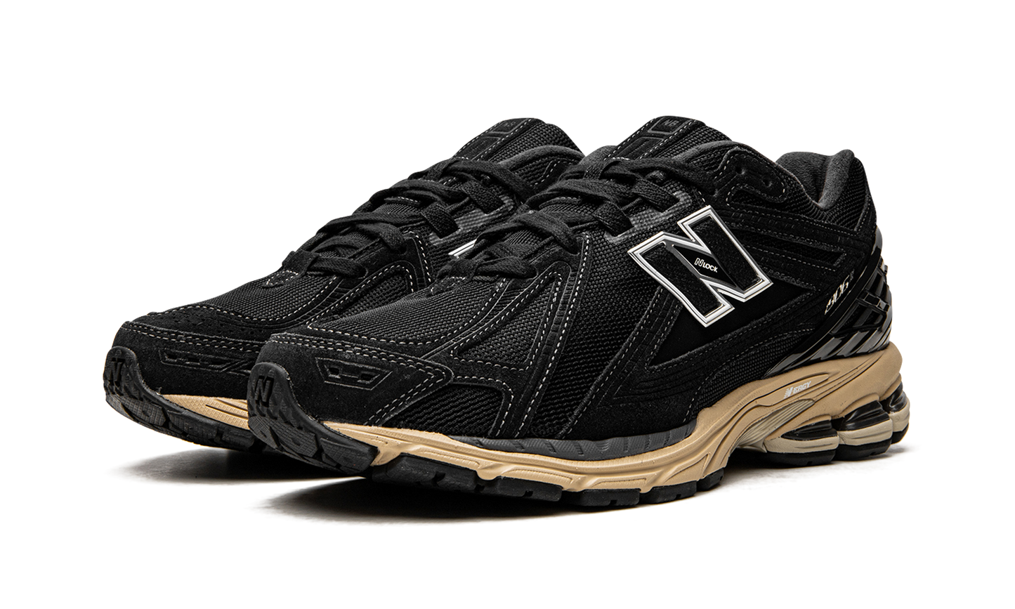 1906R "Black Cream" M1906RK