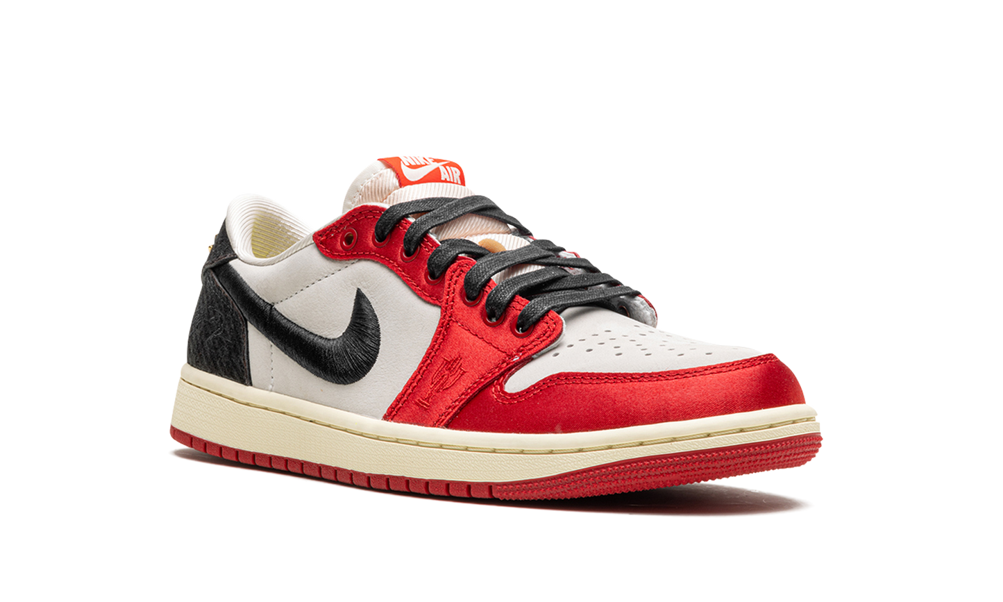 Air Jordan 1 "Trophy Room - Away" FN0432 100