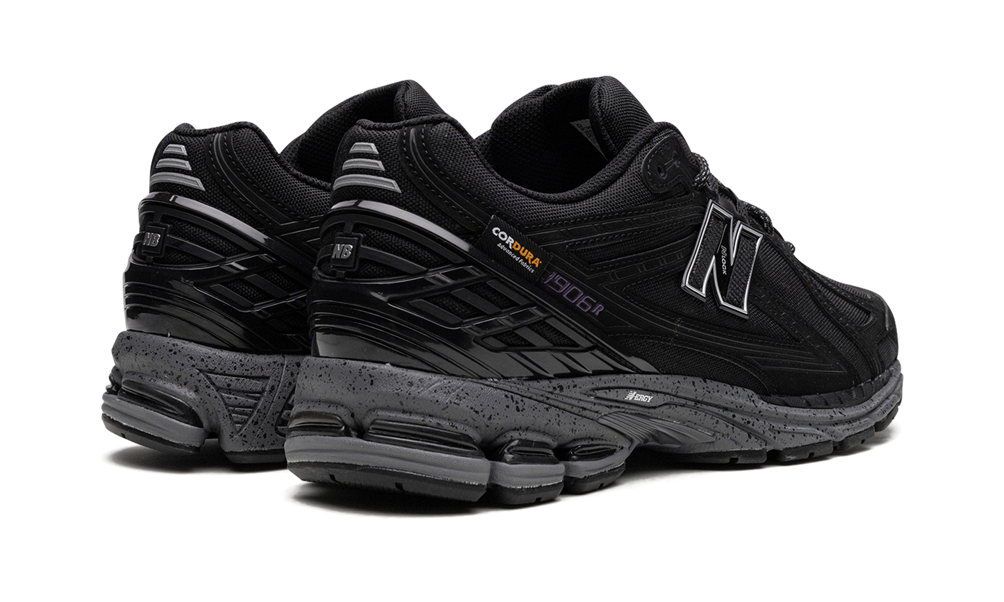 1906R "Cordura Pocket Black"