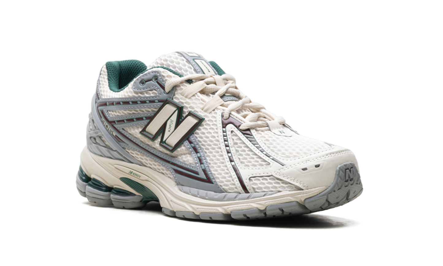 1906R "Cream Green" M1906RNR