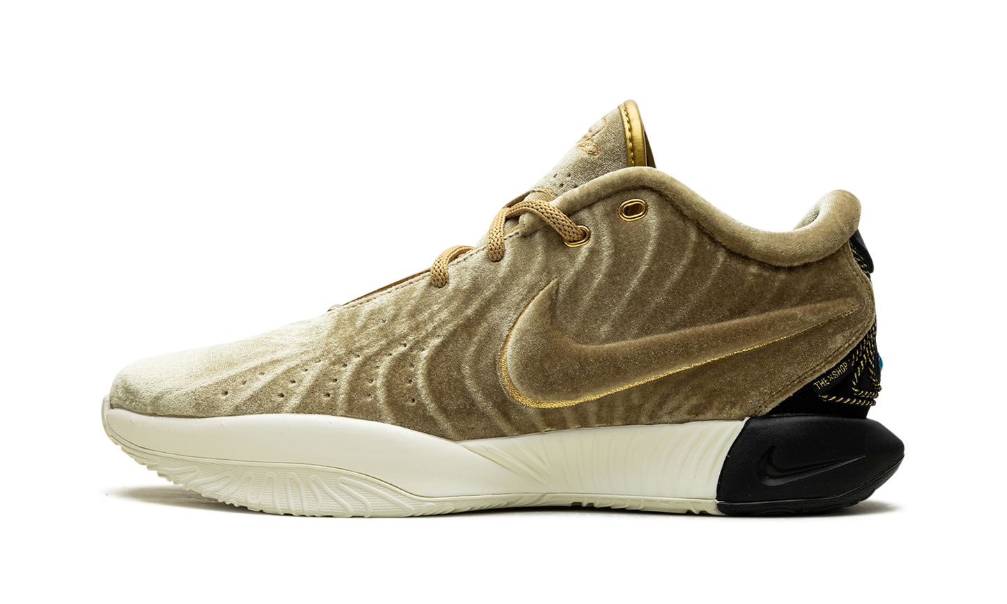 LeBron 21 EP "The Shop Nobility (Solid Sole)" FZ7884 700