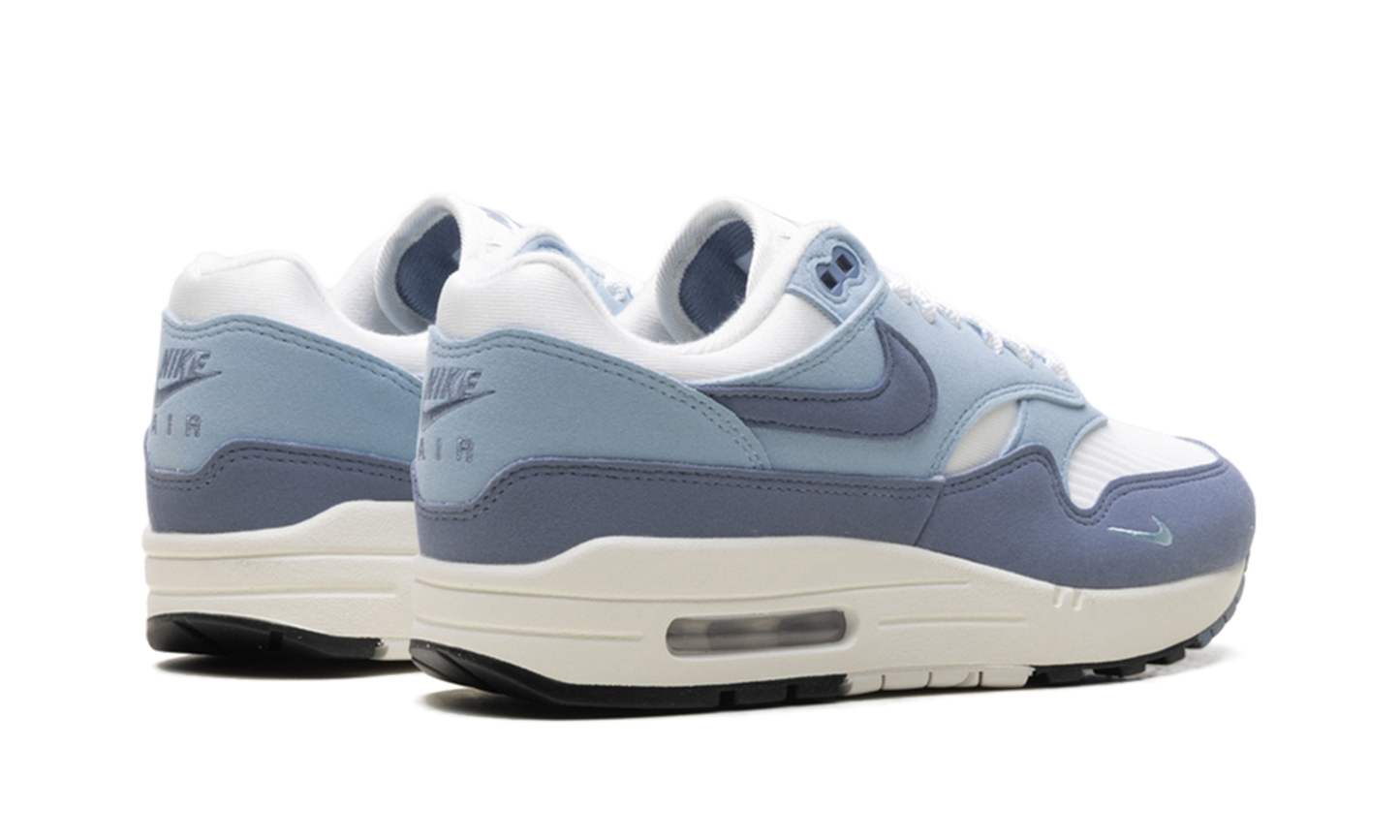 Nike Air Max 1 '87 WMNS "Light Armory Blue Ashen Slate" HF1194 102