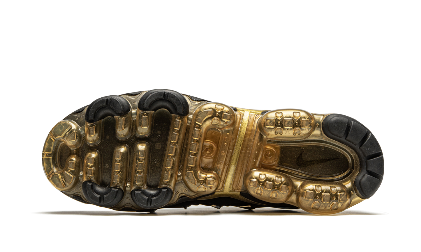 Air VaporMax Plus "Black / Gold"