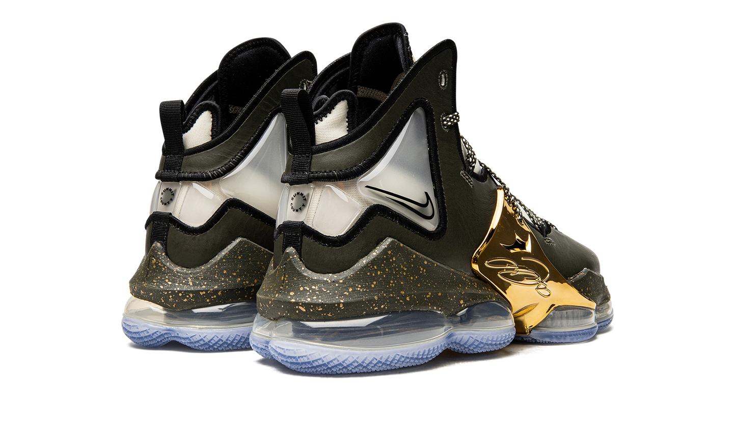 LeBron 19 "Chosen 1" DQ7548 301