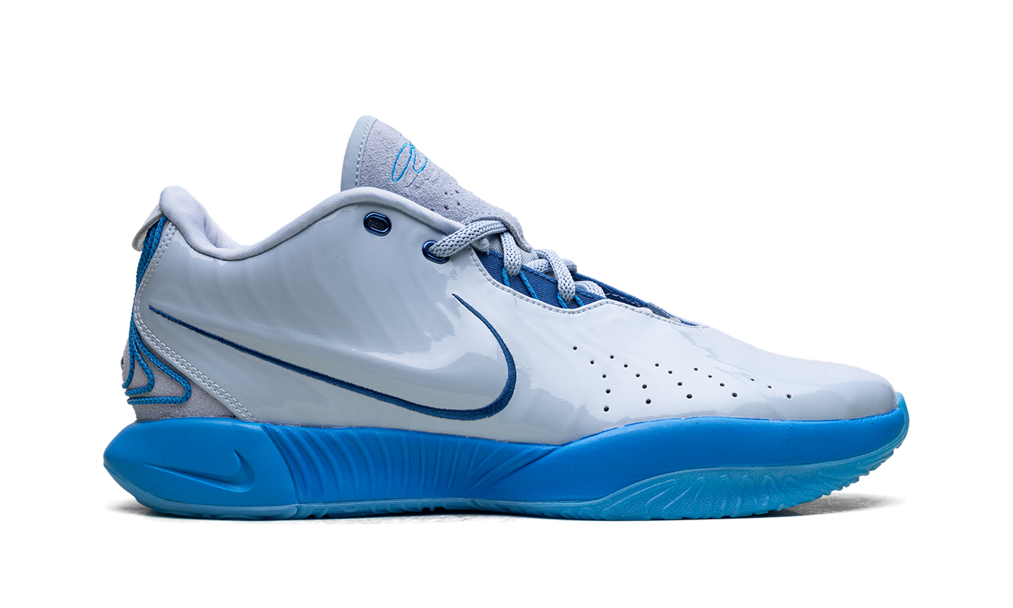 LEBRON XXI TEXTILE "DIVER" FQ4052 400