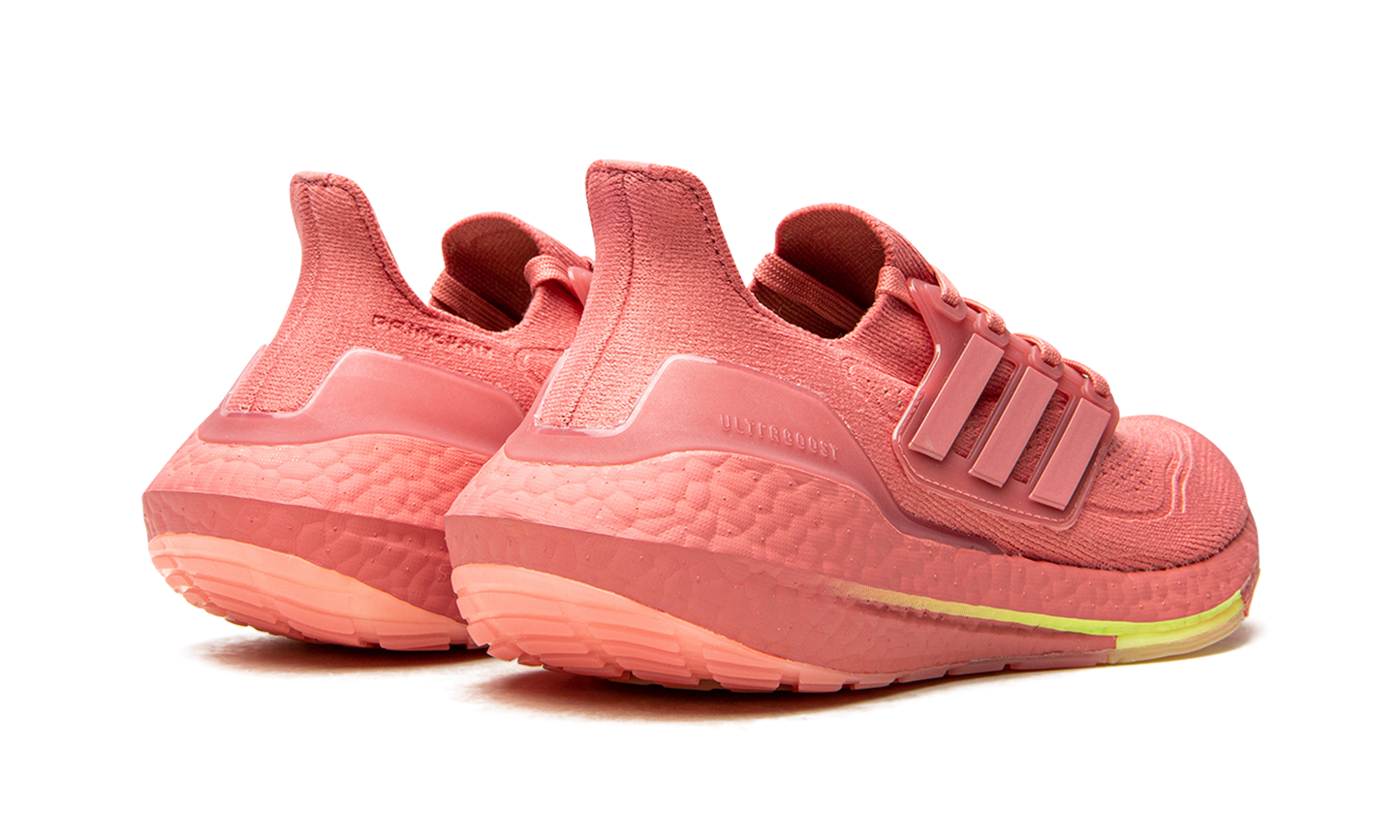 ULTRABOOST 21 WMNS "Hazy Rose" FY0426
