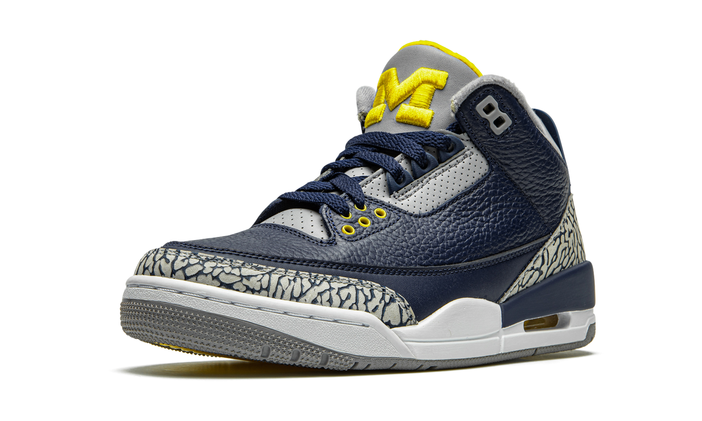 Air Jordan 3 Retro PE "Michigan" AJ3 820064