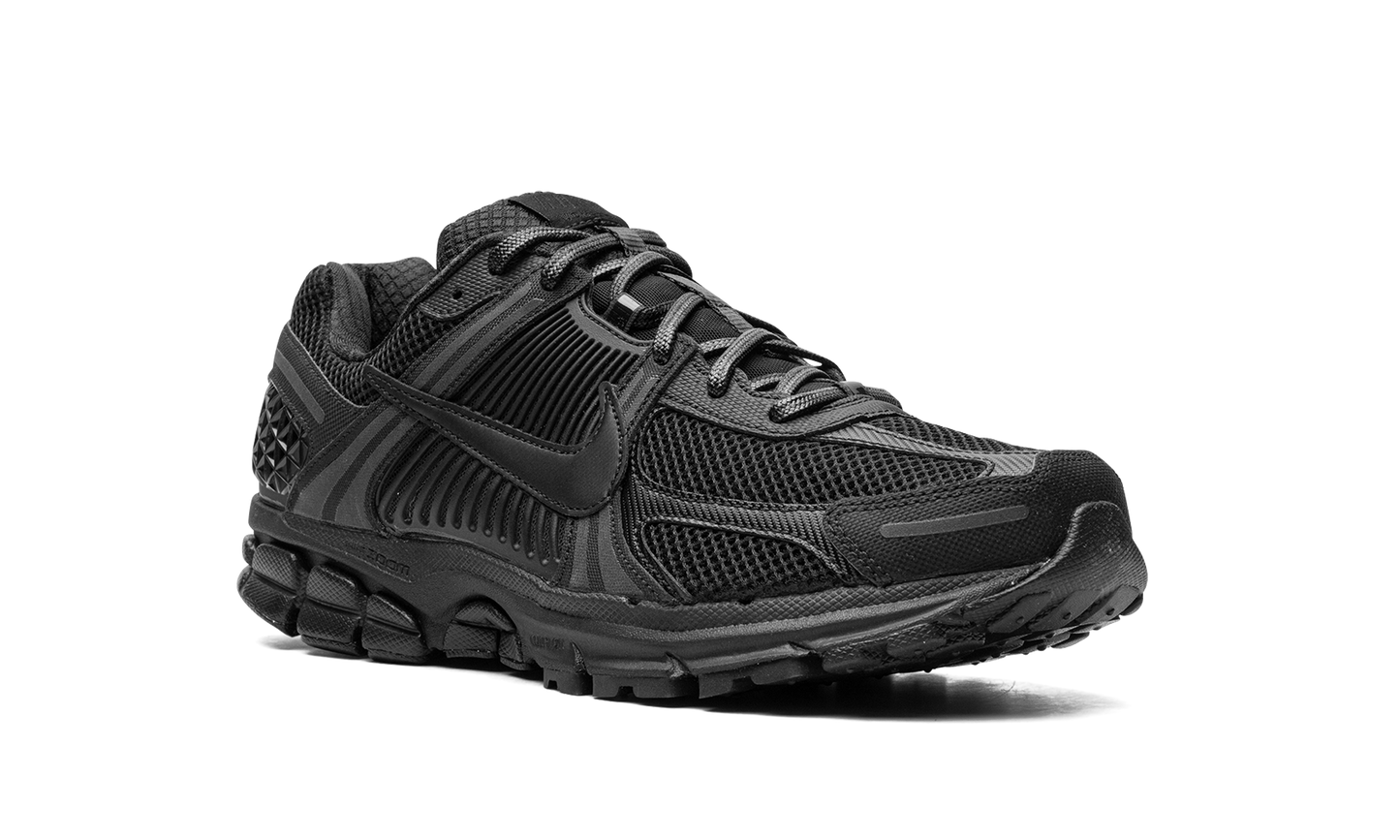 Zoom Vomero 5 "Triple Black" BV1358 003