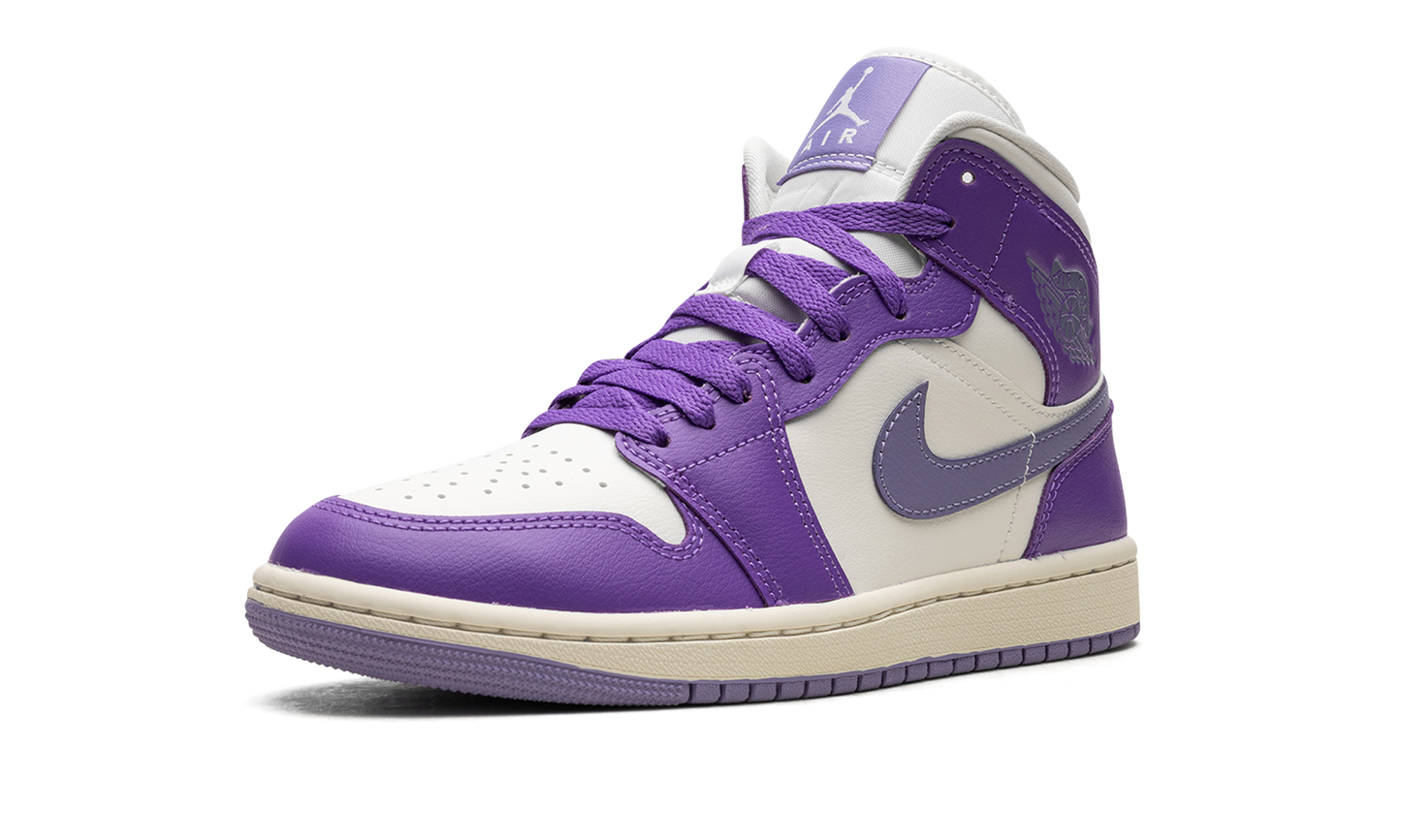 AIR JORDAN 1 MID WMNS "Action Grape" BQ6472 504
