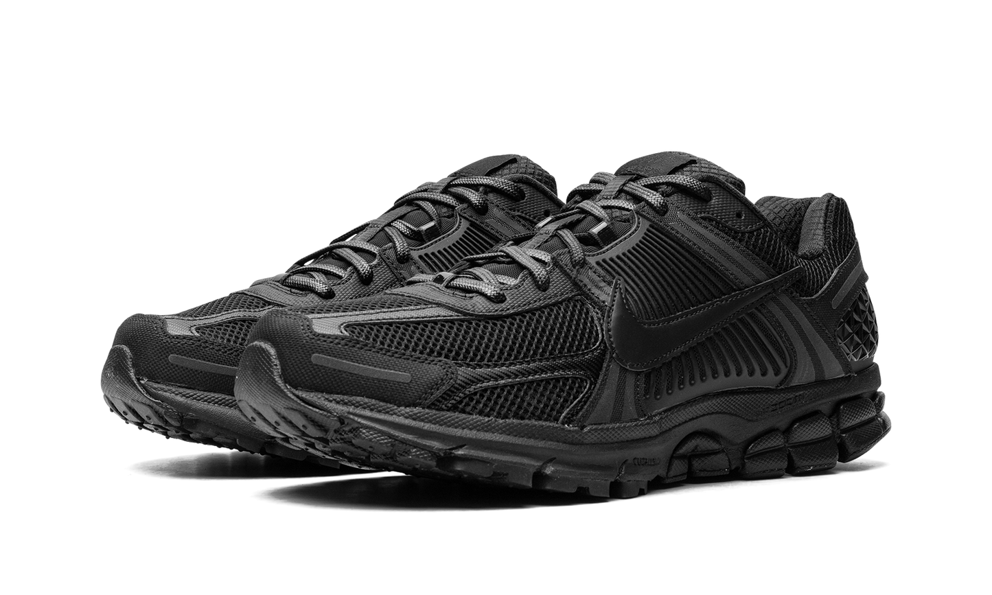 Zoom Vomero 5 "Triple Black" BV1358 003