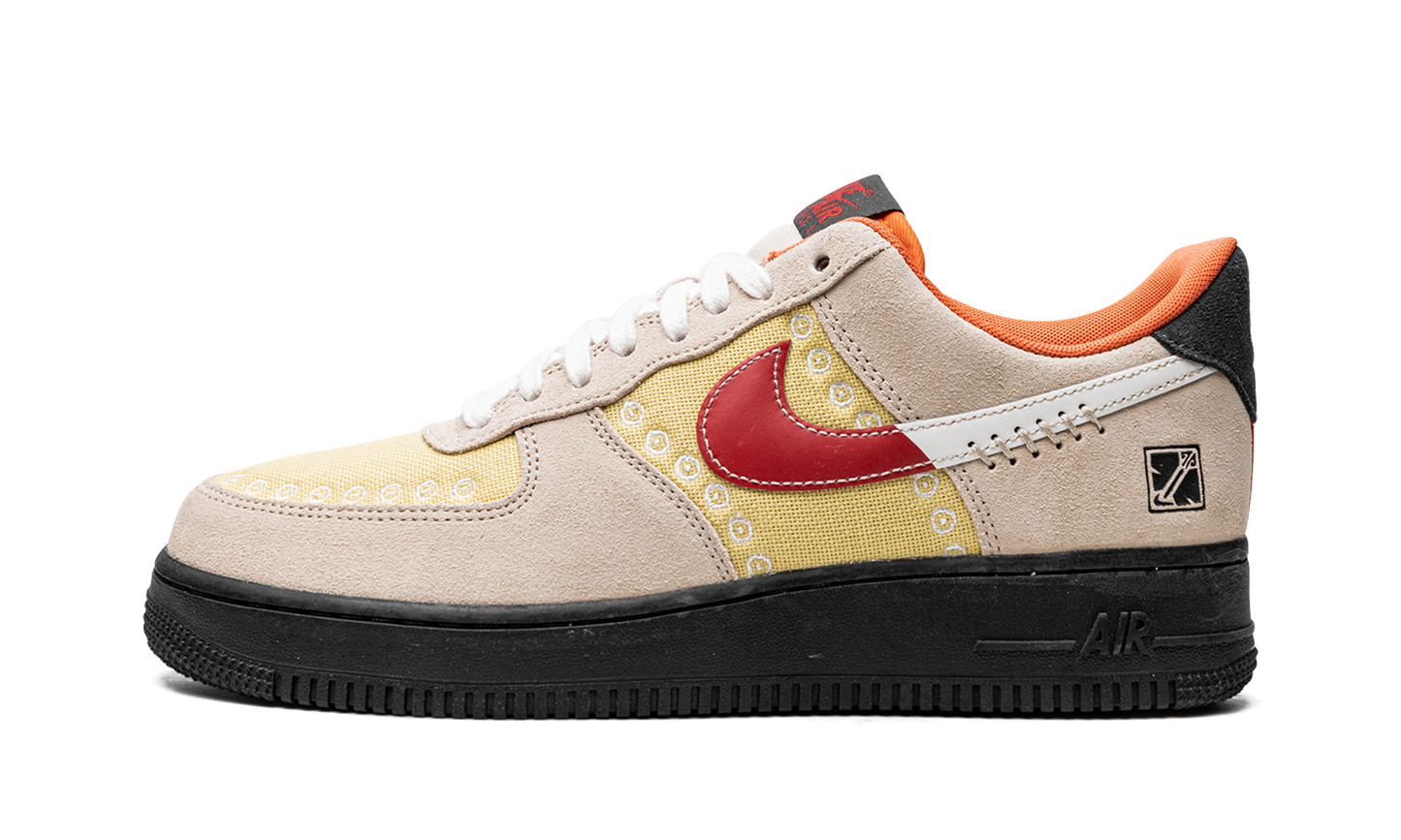 Air Force 1 Low "Somos Familia" DZ5355 126