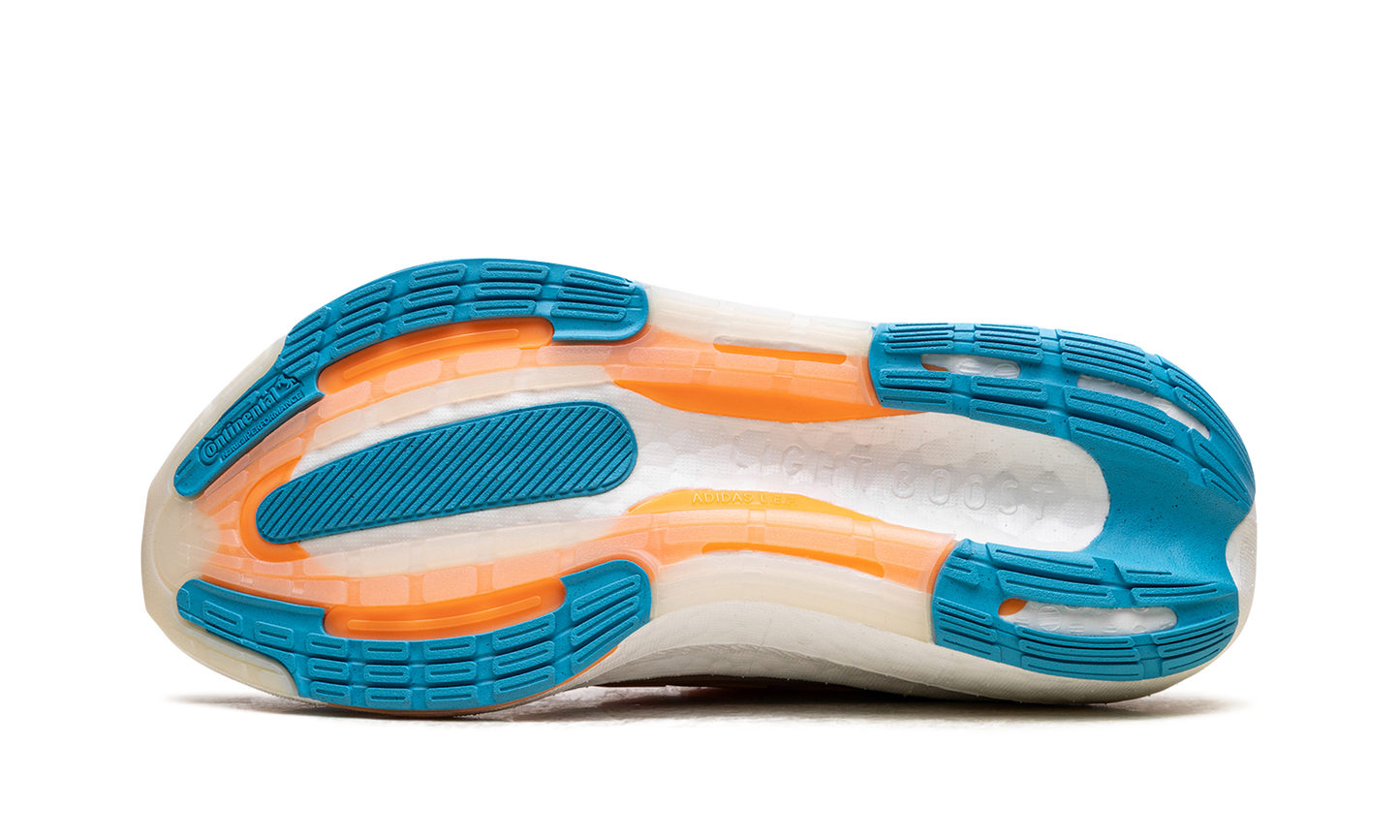 ULTRABOOST LIGHT "Black" IE1758