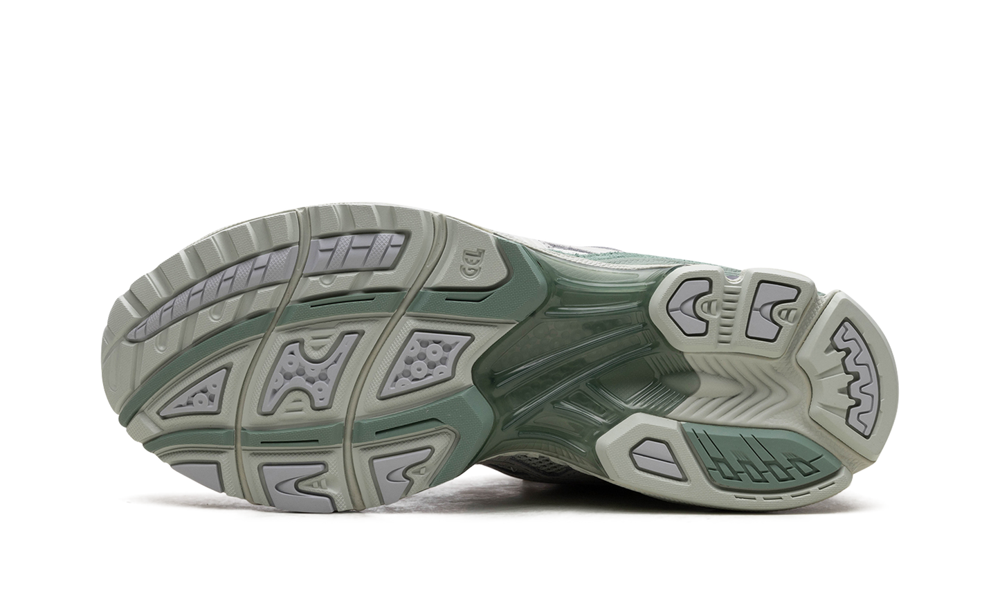 Gel-Kayano 14 "Light Sage Smoke Grey" 1201A161 023