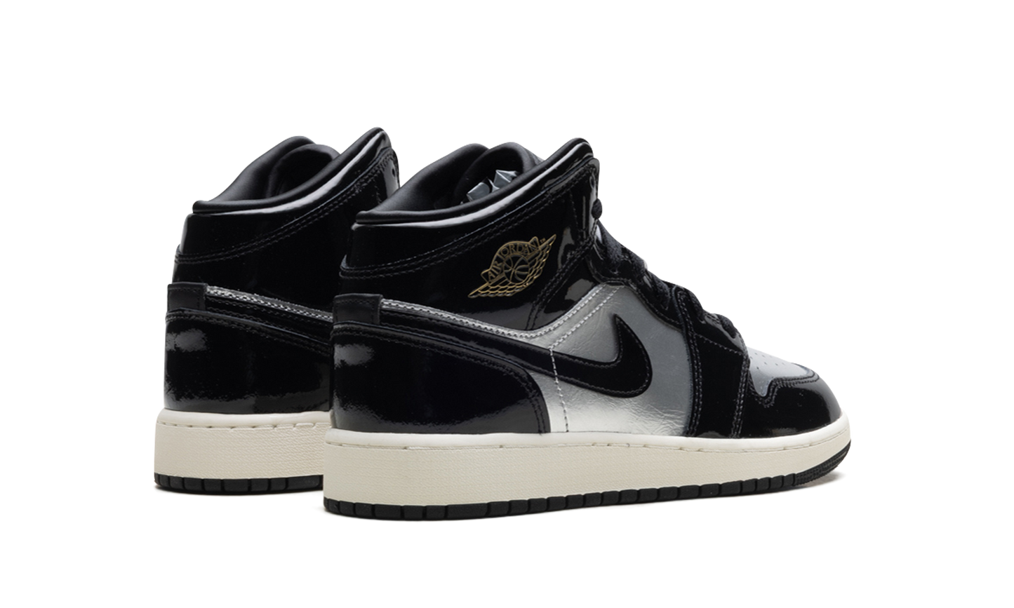 Jordan 1 Mid SE GS "Black Metallic Silver Sail Metallic Gold" FZ3938 001