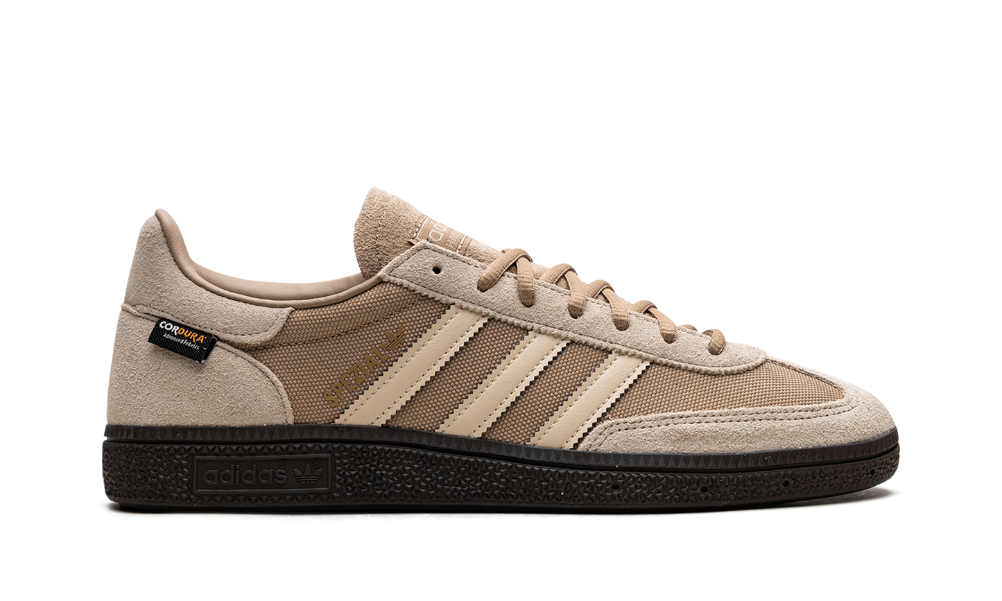 Handball Spezial "Cardboard Crystal Sand" JI4645